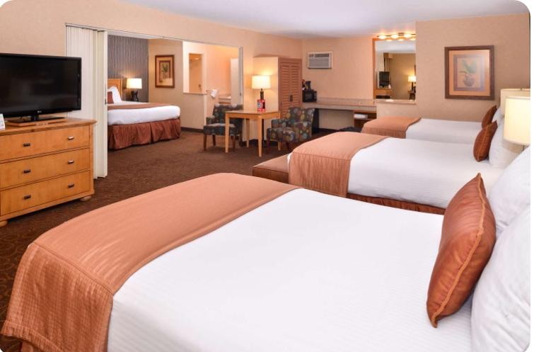 4 Bed AC Room